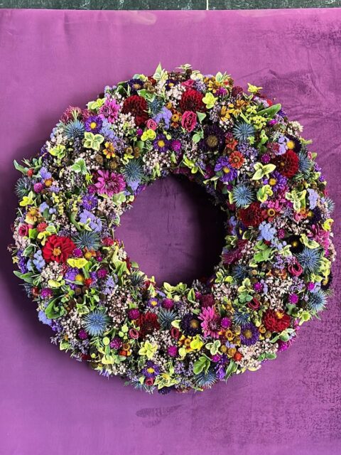 Blüten zum Abschied 2DF #zukunftgestalten #trauerfloristik #blüten #floristik #lehrling #handwerk